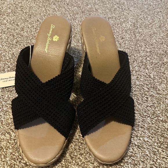 Tommy Bahama Women's Black Knit Mules - Picture 1 of 2